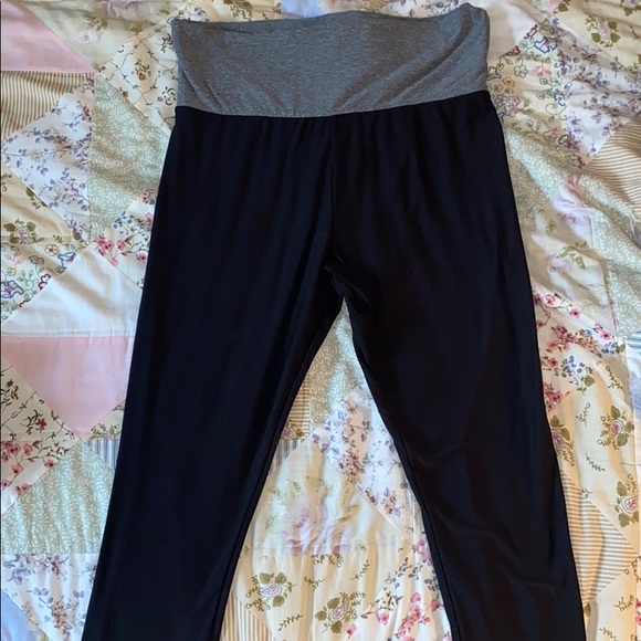 No boundaries silk capris